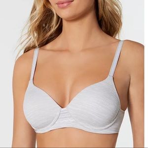 Hanes Natural Lift Shaping T-Shirt Wireless Bra